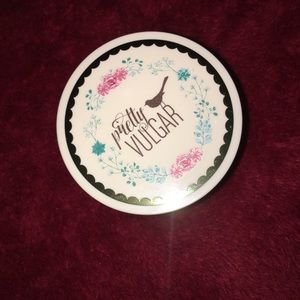 PRETTY VULGAR – THE POWDER ROOM